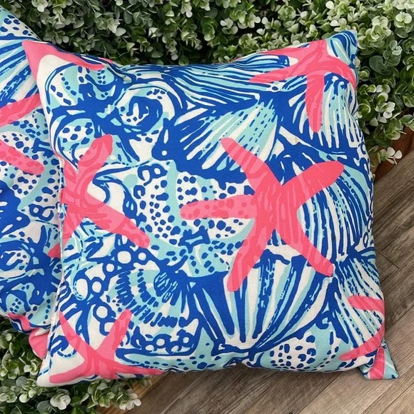 Lilly Pulitzer Themed Accent Pillows, Set of 2 - Picture 5 of 8